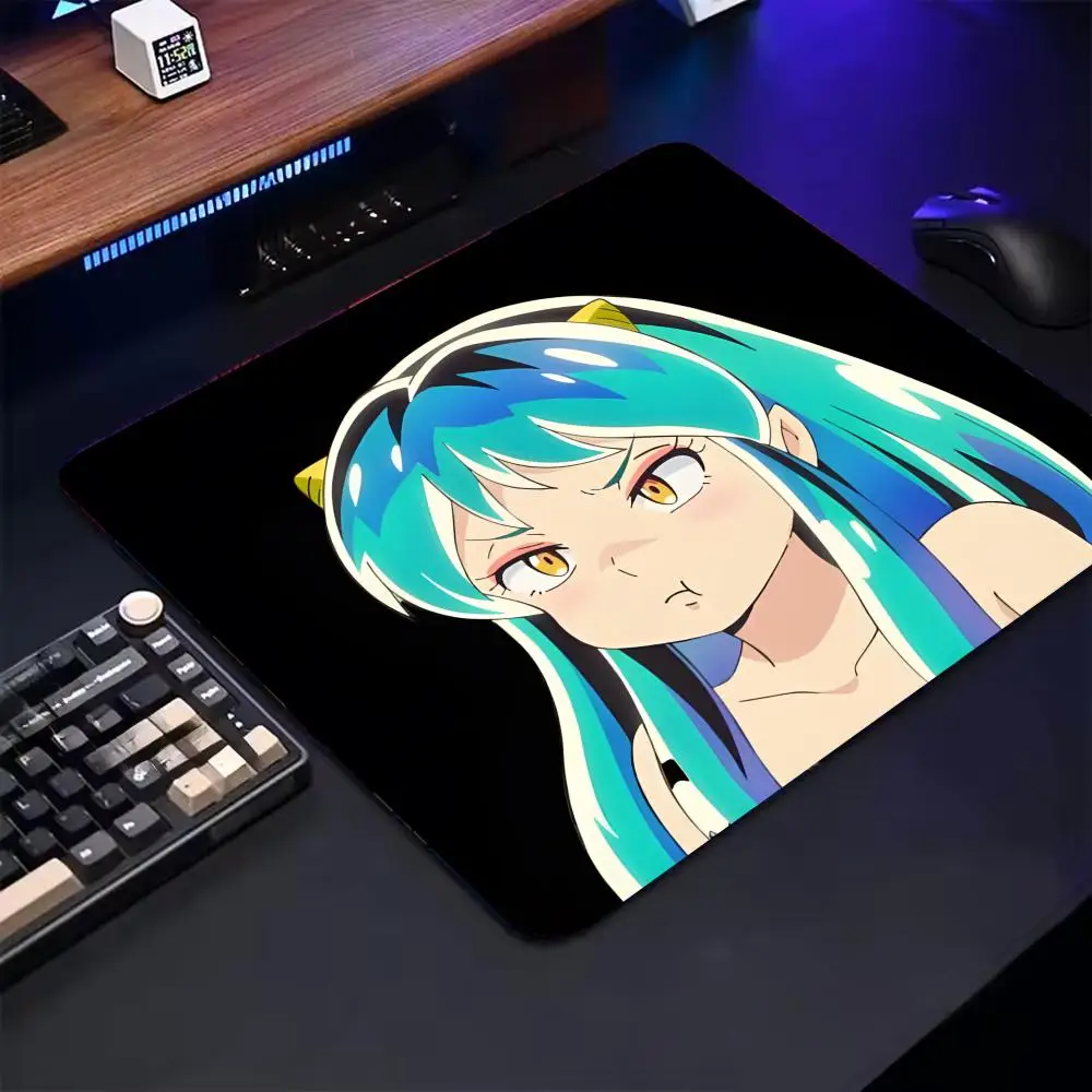 17M-U-Urusei Yatsura Mouse Pad Cartoon rubber Small mouse pad desktop computer office keyboard e-sports ROGs game