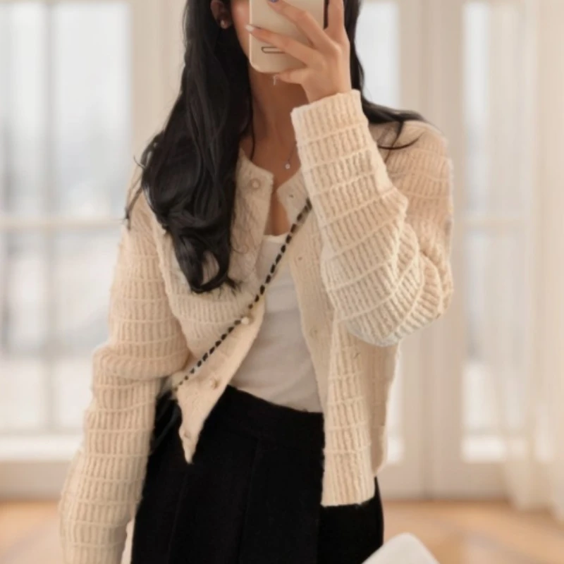 

Fashion Girl Spring, Autumn and Winter Long-sleeved Round Neck Solid Color Elegant Lazy Style Knitted Ladies Cardigan