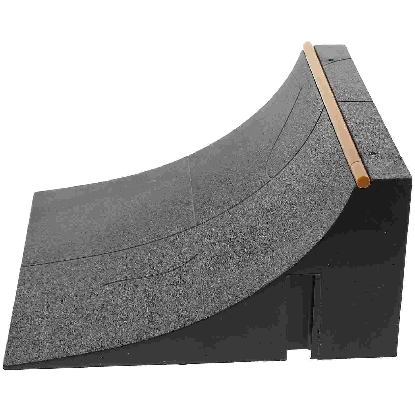 Puntelli per skateboard da dito Skatepark per dita Kit da gioco per ostacoli con rampa Parti Esercizio per bambini Campo da bici Bambino Skatebord