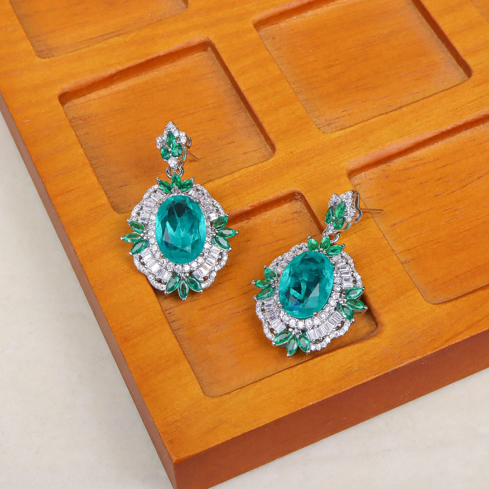 

Luxury Oval Green Emerald Drop Earrings for Women, Vintage Crystal Dangle Earrings Wedding Party Jewelry Gift
