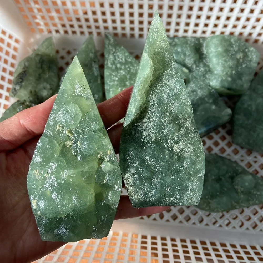 Einzigartiges Wassertropfen-Ornament aus Traubenachat, ideal für Mineraliensammlungen und zur Dekoration Ihres Zuhause oder Büros. Wunderbares Geschenk.