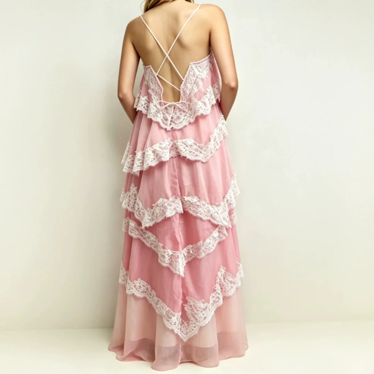 2026 Rosa Spitzen-Neckholder-Trägerkleid für den Strandurlaub, Märchenhaftes Kuchenkleid, Langes Y2K Maxi Ärmelloses Kleid Vestidos