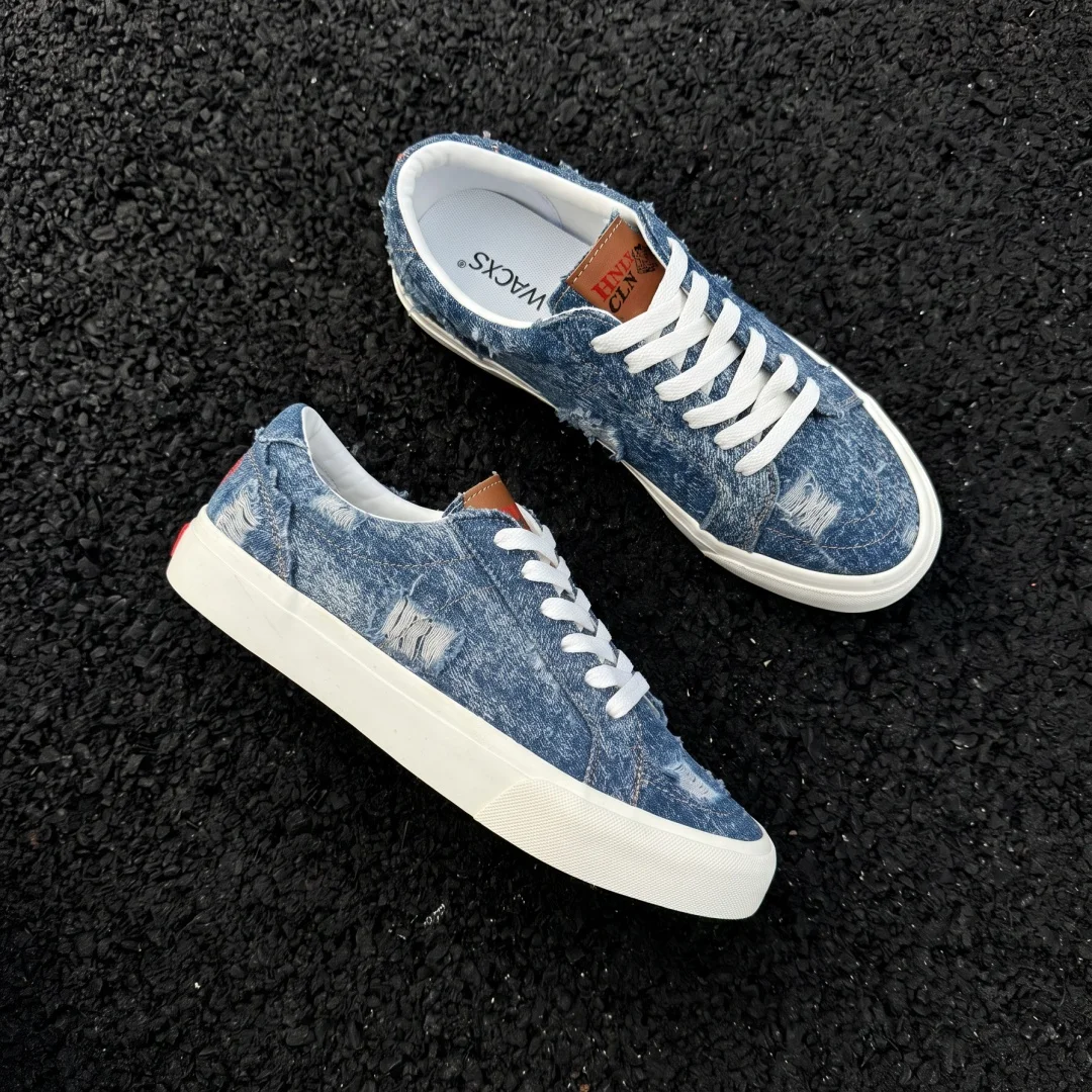 Washed Ripped Denim Blue Low‑Top Canvas Skate Shoes for Men Women, Vintage Distressed Couple Sneakers Breathable Versatile Stude