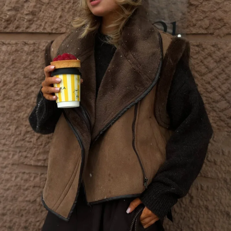 

Tinaa French Thick Faux Fur Coats for Women 2025 Winter Retro Warm Sleeveless Turn Down Collar Zipper Jackets Outerwears Female