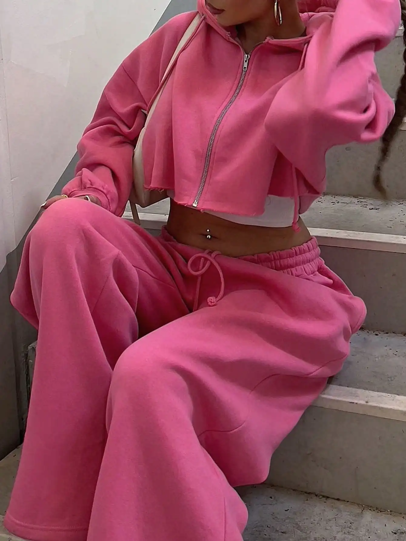 

Pink Cropped Zip-Up Hoodie & Wide Leg Sweatpants Set for Casual Wear