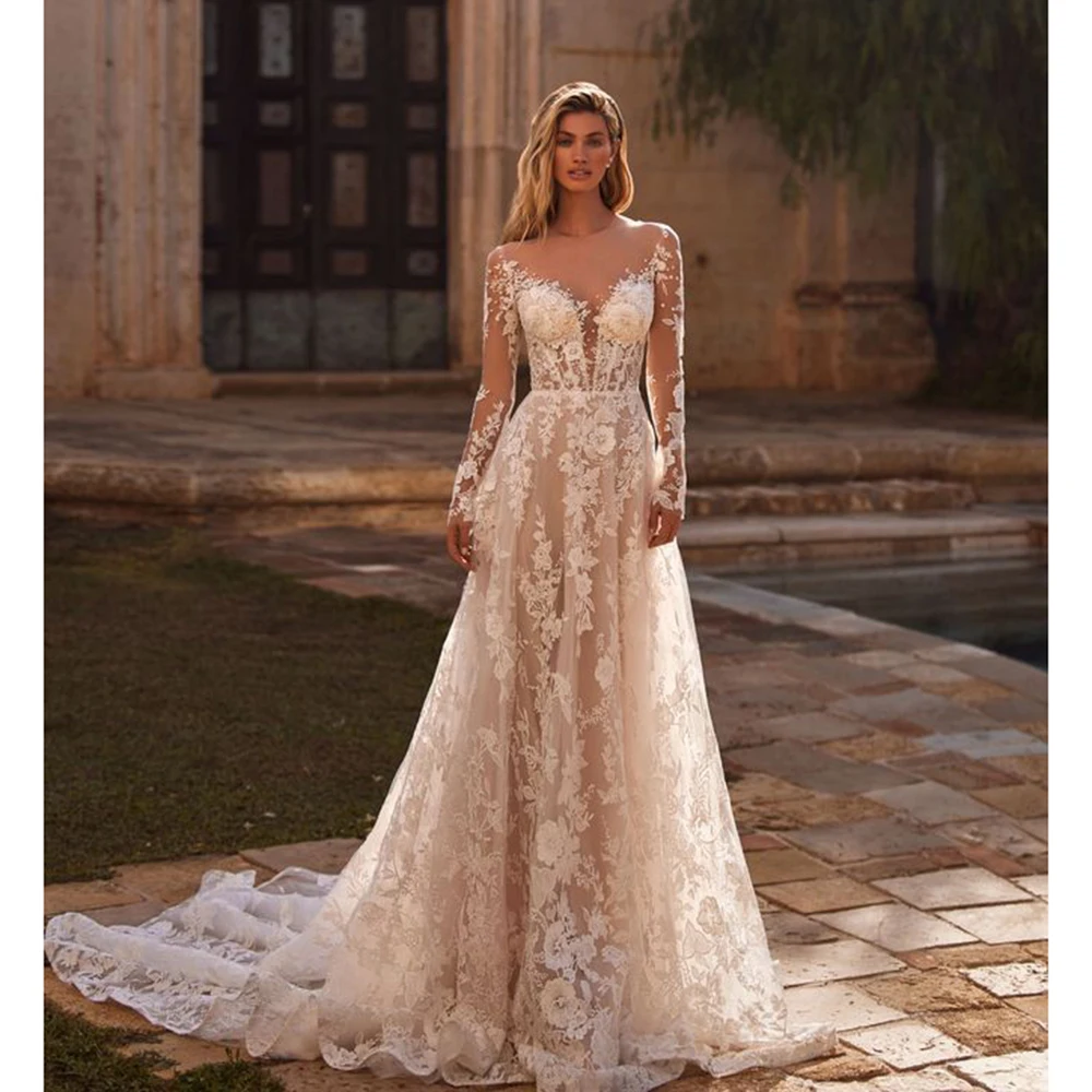 فستان زفاف بوهيمي برقبة وهمية دانتيل وأكمام طويلة على شكل حرف A وزر خلفي بطول الأرض فستان زفاف الشاطئ مع ذيل مصنوع حسب الطلب #1