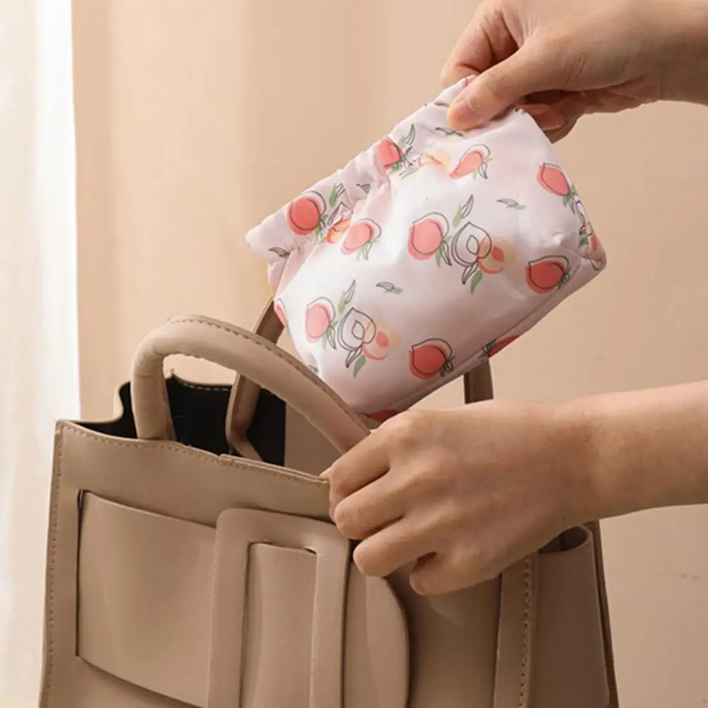 Cartoon Sanitary Pad Pouch Reusable Sundries Storage Bag Cute Automatic Closing Cosmetic Bag Oxford Cloth Mini Coins Purse