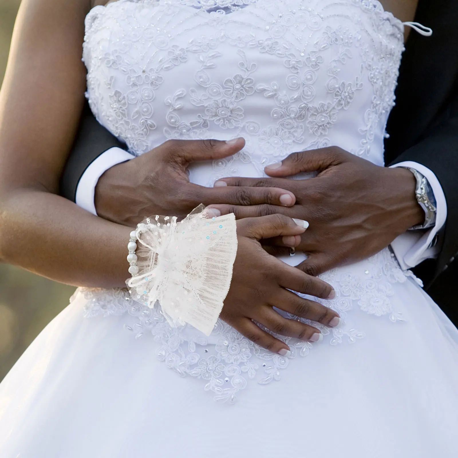 

4pcs Lolita Decorations Wrist Cuffs Sequin Lace Detachable Mesh Sleeves For Wedding Dress Bridal Accessories Fake Hand Sleeve