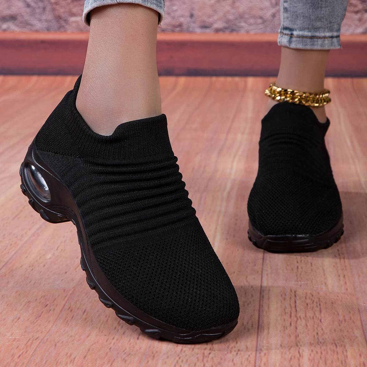 Ladies Low Top Outdoor Thick Sole Increased Lightweight Breathable Socks Shoes Walking Shoes Casual Shoes