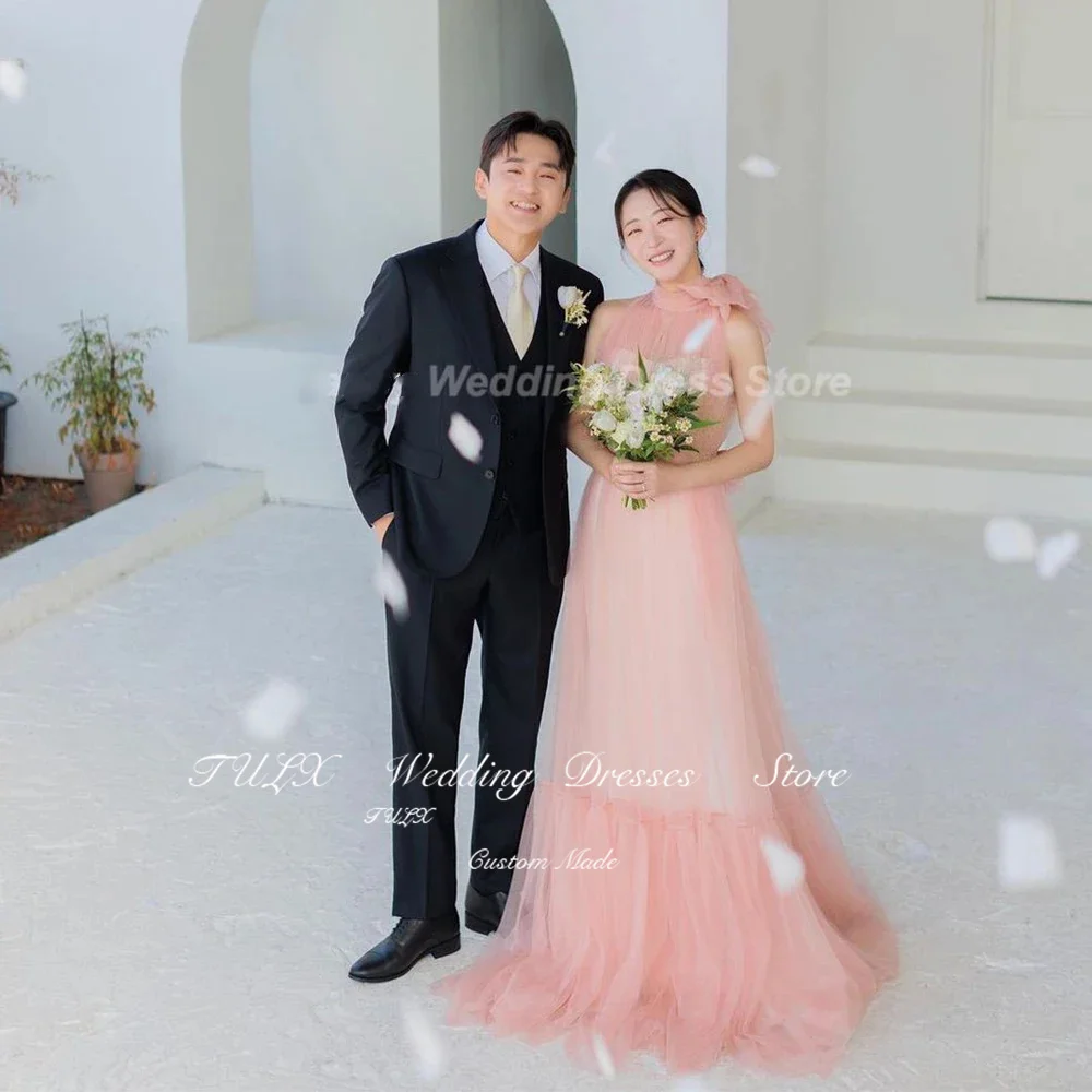 TULX 심플 핑크 튤 웨딩드레스 한국 촬영 A라인 슬리브리스 브라이덜 가운 하이넥 플로어 기장 브라이덜 가운 코르셋