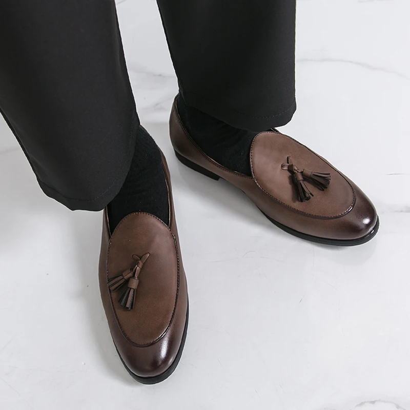 

Мужские лоферы на плоской подошве, повседневные, в британском стиле, для работы или деловых встреч, для вечеринок, размеры 38-46, удобная универсальная обувь для взрослых на каждый день