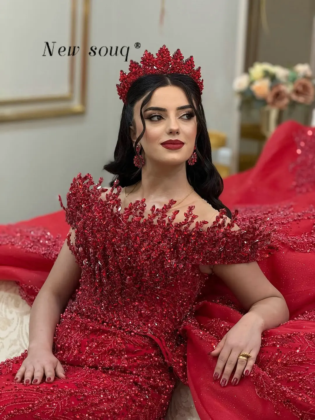 

Dubai Arabic Red Crystals Off Shoulder Overskirts Evening Dresses 2026 Elegant Mermaid Wedding Ceremony Party Gowns Customized
