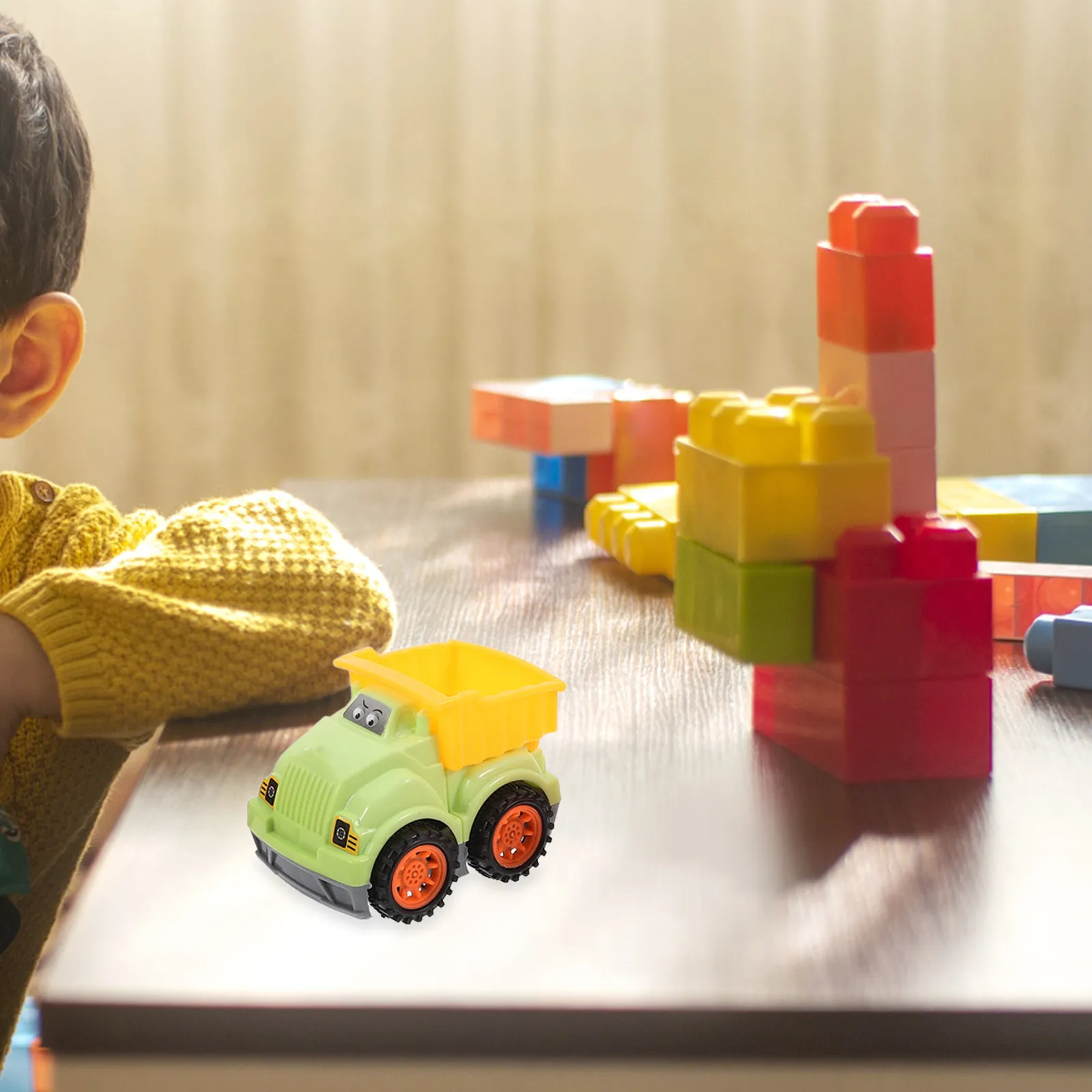 6個入り子供用プルバックカー、プラスチック製幼児教育用ミニ慣性車、漫画風子供向け楽しいパワーカー