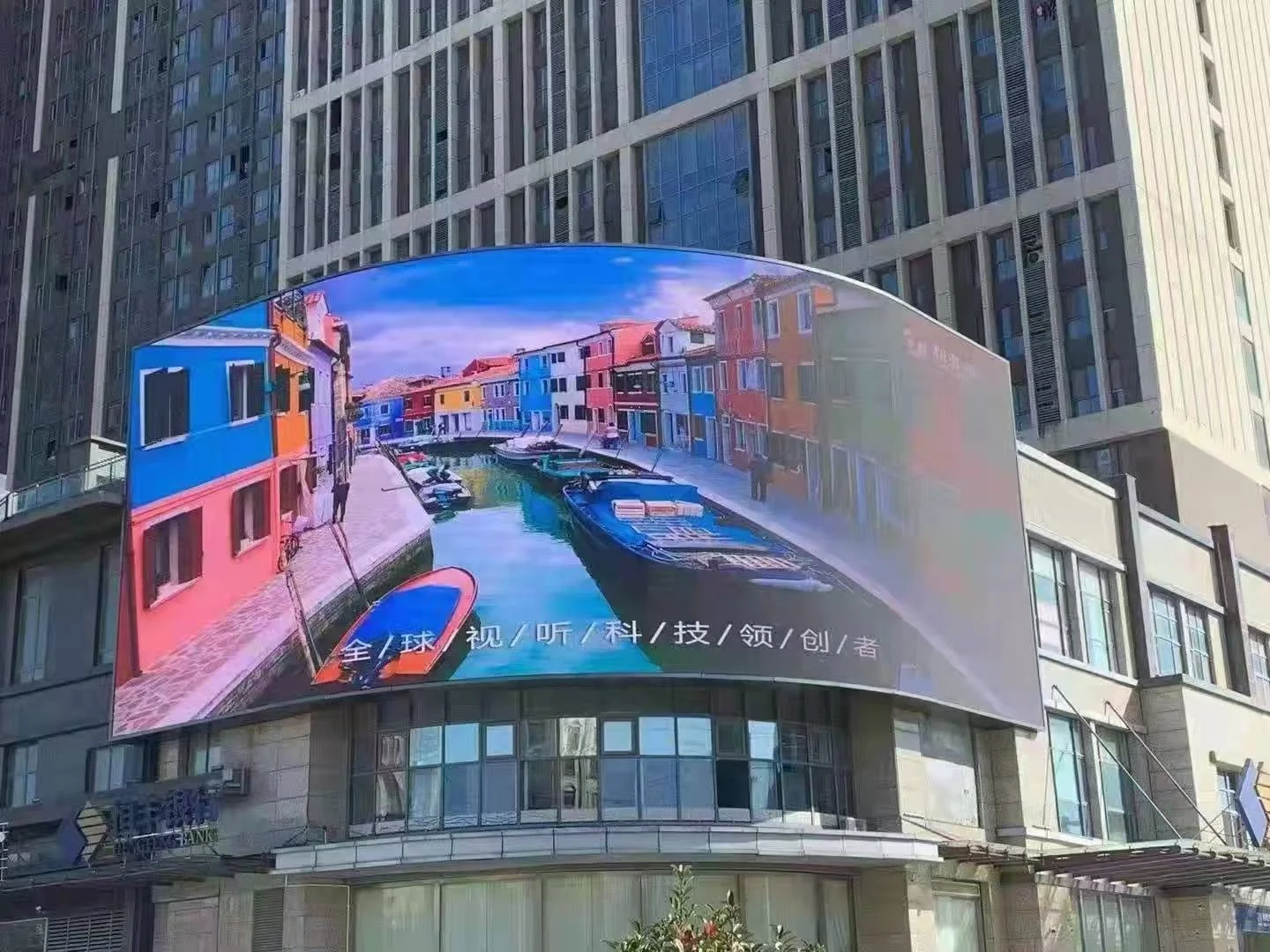 TOPLED Big 3d Mobile Sign Triangle Smart Outfoor Led Floor Stand Advertising Bill Board Video Display for Sale Advertising