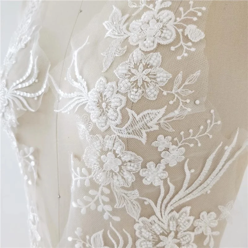 1 Pair of White Wedding Dress Decorations Decorated With White Lace Flowers 38*18cm