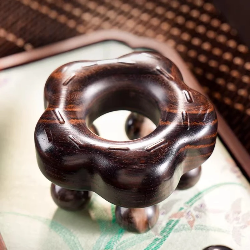 

White buffalo horn five-petal comb brush rubbing abdominal belt meridian brush belly general massage tendon brush