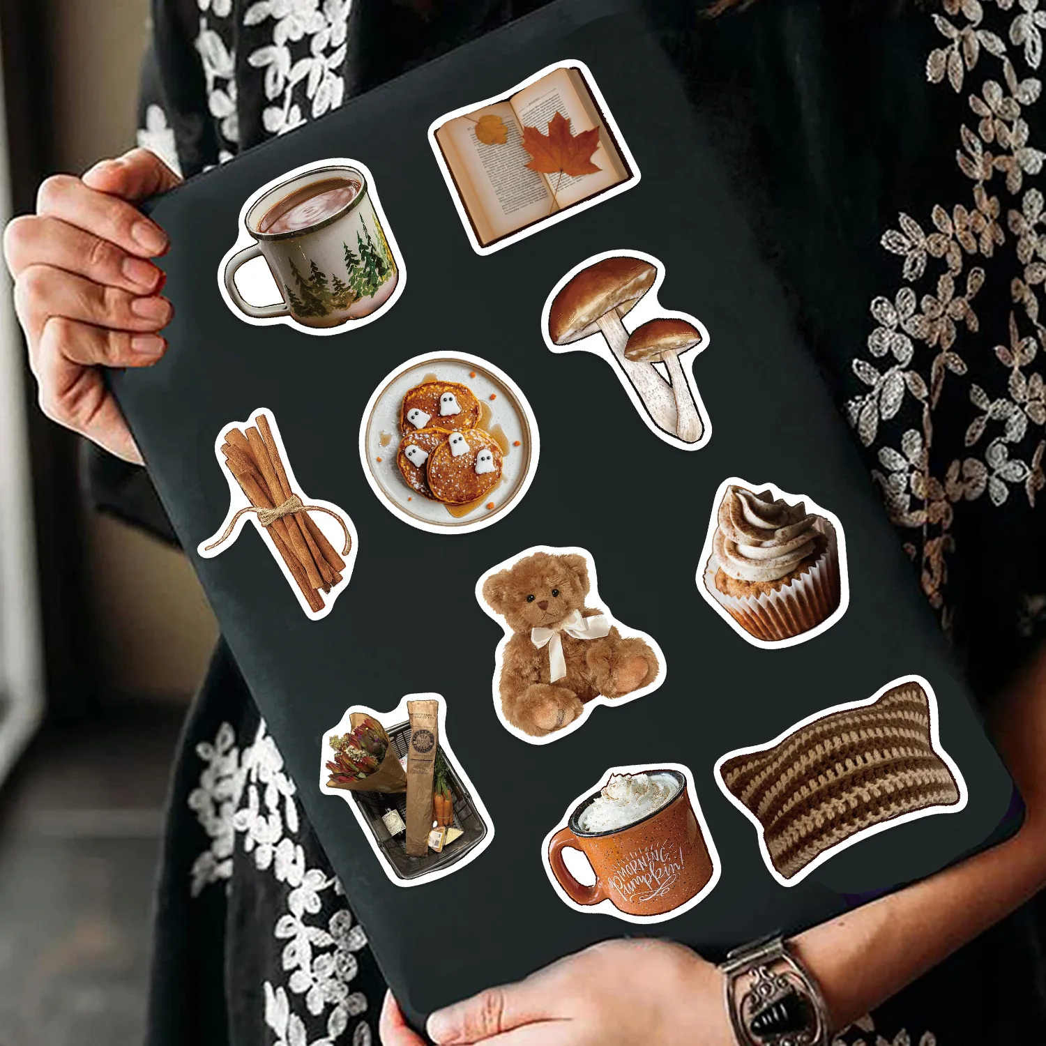 สติกเกอร์ลายกราฟฟิตี้การ์ตูนสีน้ำตาลสไตล์ INS สำหรับตกแต่งสมุดภาพ ตู้เย็น โทรศัพท์มือถือ จักรยาน ของขวัญ 10/30/53 ชิ้น