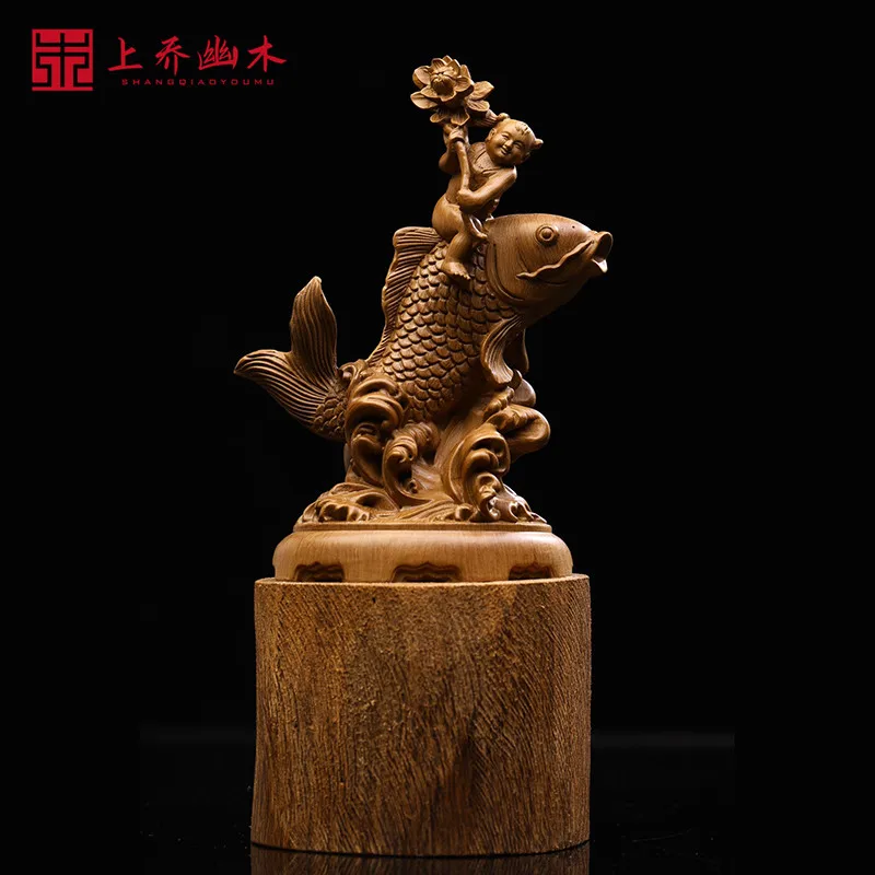 Hainan aloes wood carving ornaments have more than a year. Wood carving home accessories, mahogany carving crafts gift ornaments