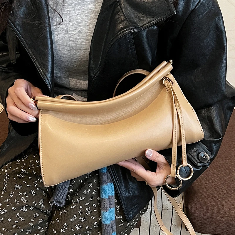 

Fashion Hobo Bag Lady Designer Clutch Bag Khaki Handbag Solid Color Pu Leather Shoulder Crossbody Bag Trend Clip Purse Wedding