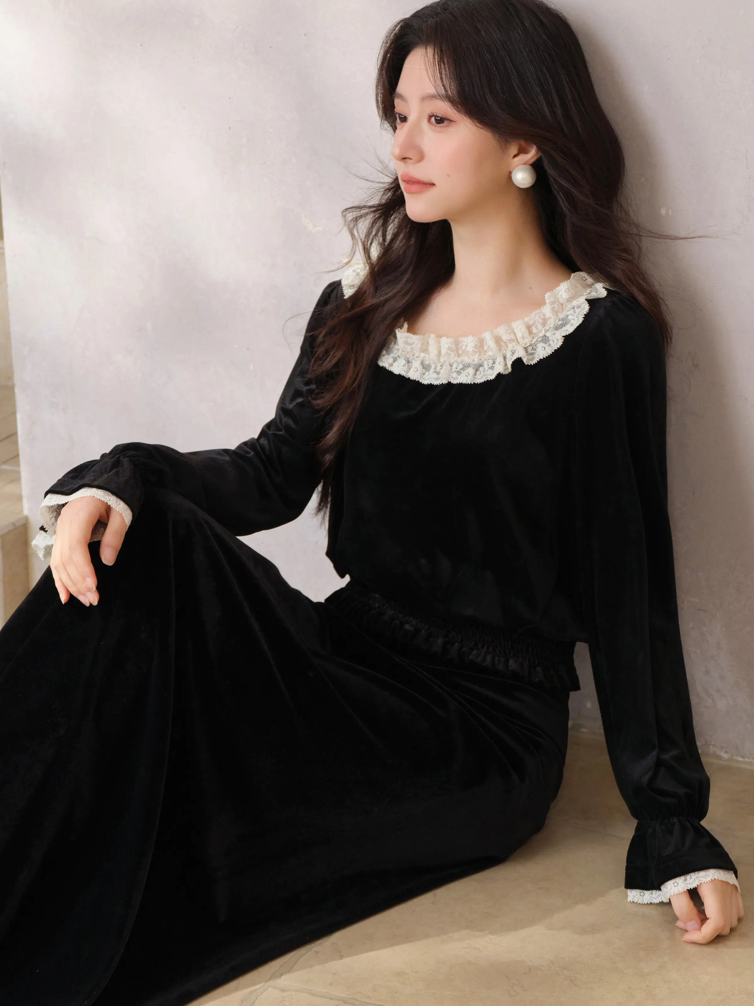 Retro-Set aus Samt mit Spitzenbesatz und Midirock für Damen, elegantes zweiteiliges Outfit, Frühling, lässig, schick, mehrlagiger Look-Stil