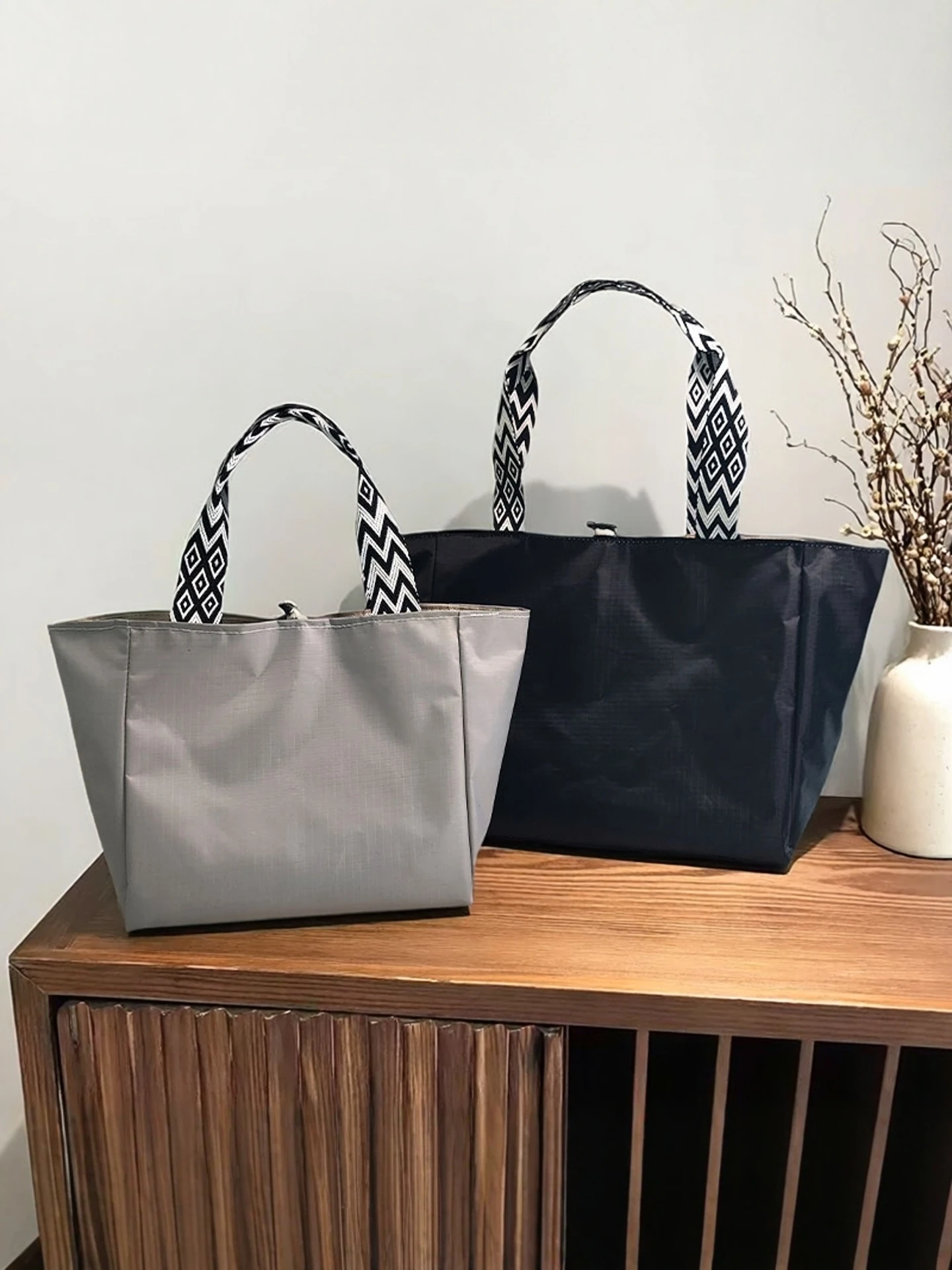 

Large Capaci Tote Bag Women Lightweight op Bag Miscellaneous Handbag Commuter Bag Student Waterproof Lunch Bag