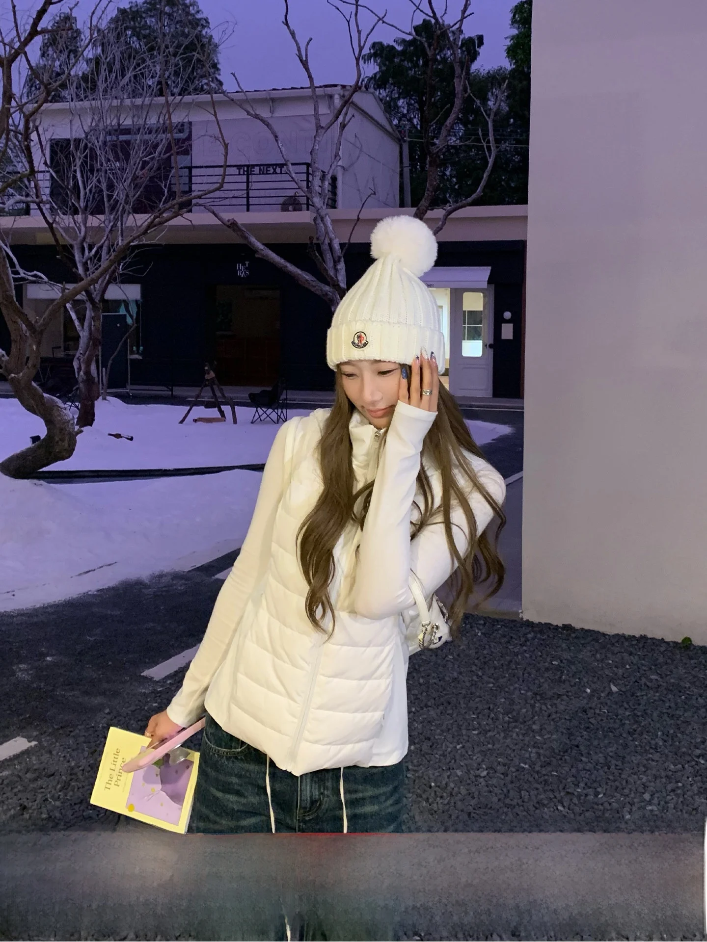 

Lightweight Padded Vest Women's Korean Sle Casual Faionable Multi-layered Du down Svel Jaet for Winter