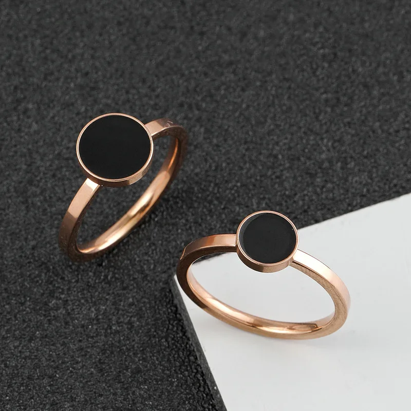 1pcs Hot Selling Light Luxury High End Stainless Steel Jewelry With Welded Round Plates Small Droplets Of Black Oil Niche Rings