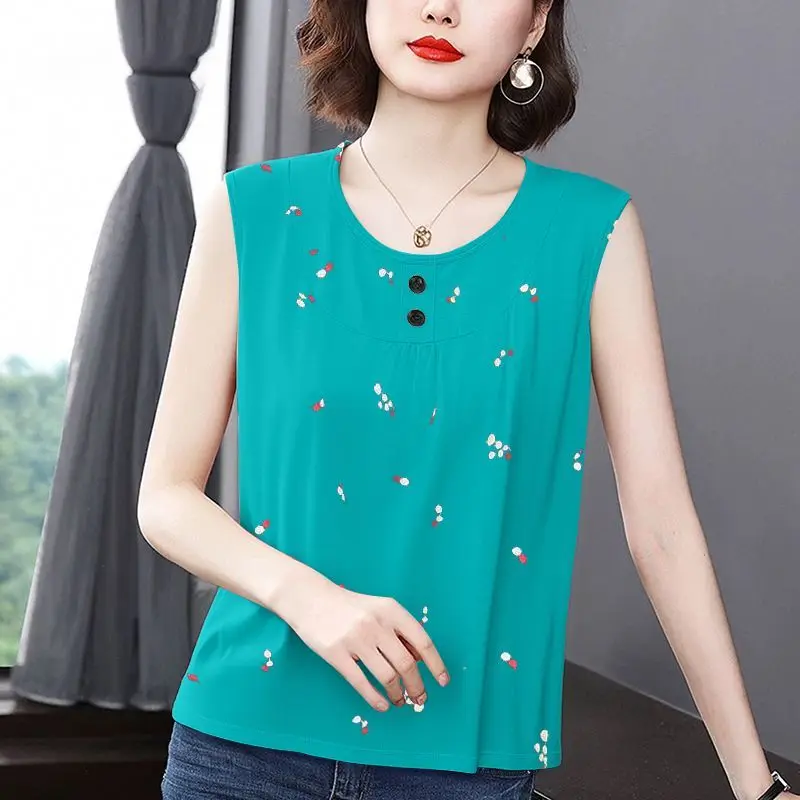 

Elegant Women Sleeveless Tank Top With Floral Print And Button Detail For Summer Casual Office Wear