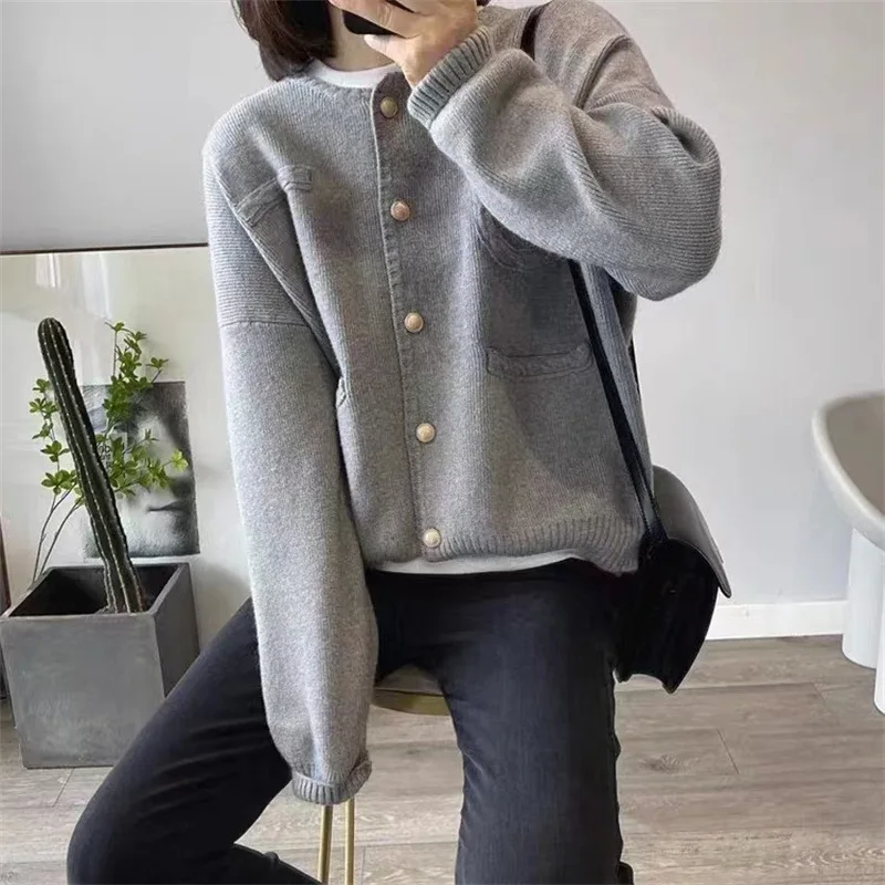 

2023 New Women Cardigans Long Coat Sweater Women Pink Gray Cape Vintage Single Button Knitted Cardigan Women Autumn Tops