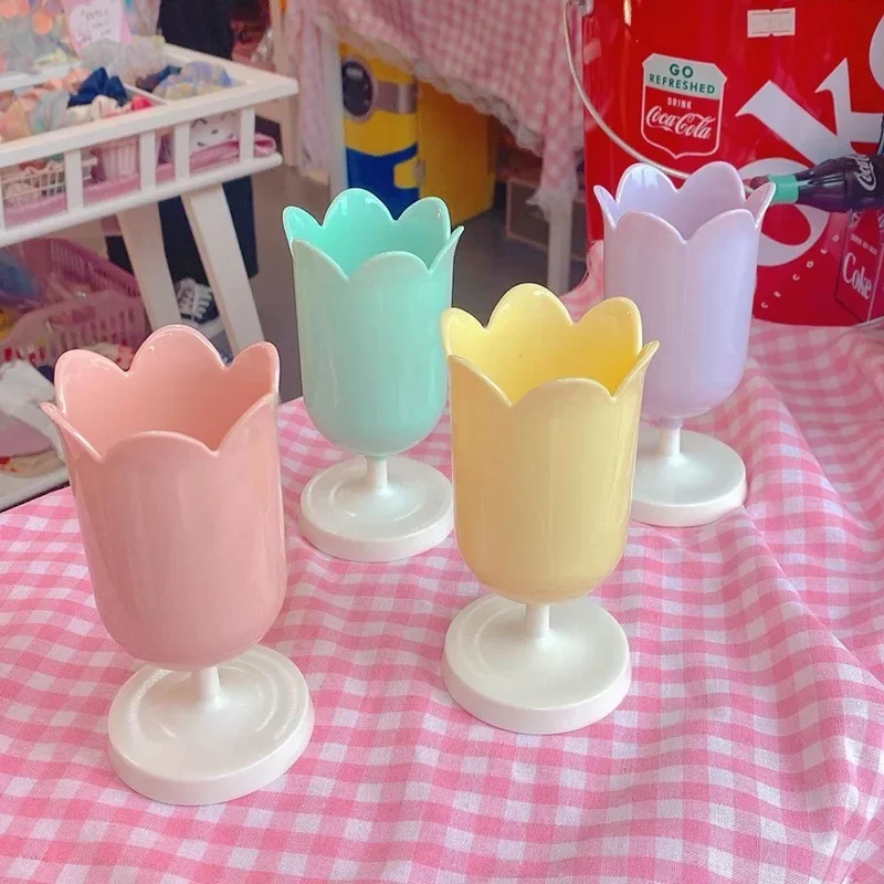 

Petal Shaped Desktop Sundries Organizer, Cosmetic Brush Pen Holder, Makeup Organizer for Home Office Dorms, Plastic Storage Box