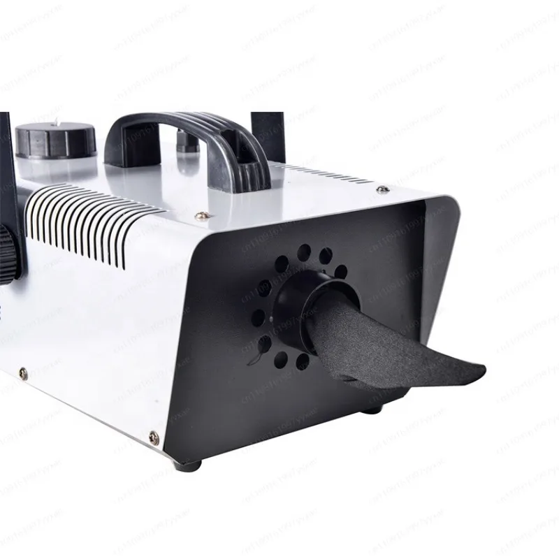 1500W Wedding Snow Machine – Wireless Remote, Low Consumption for Lasting Romance