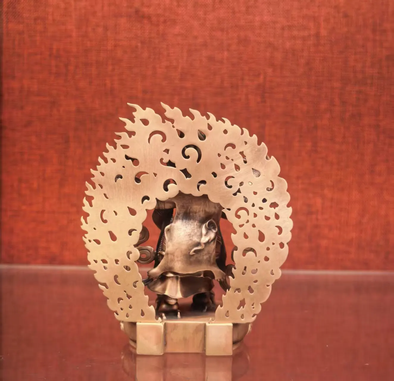 White six-armed Mahogala, 10 cm in height, pure copper boutique Buddha statue