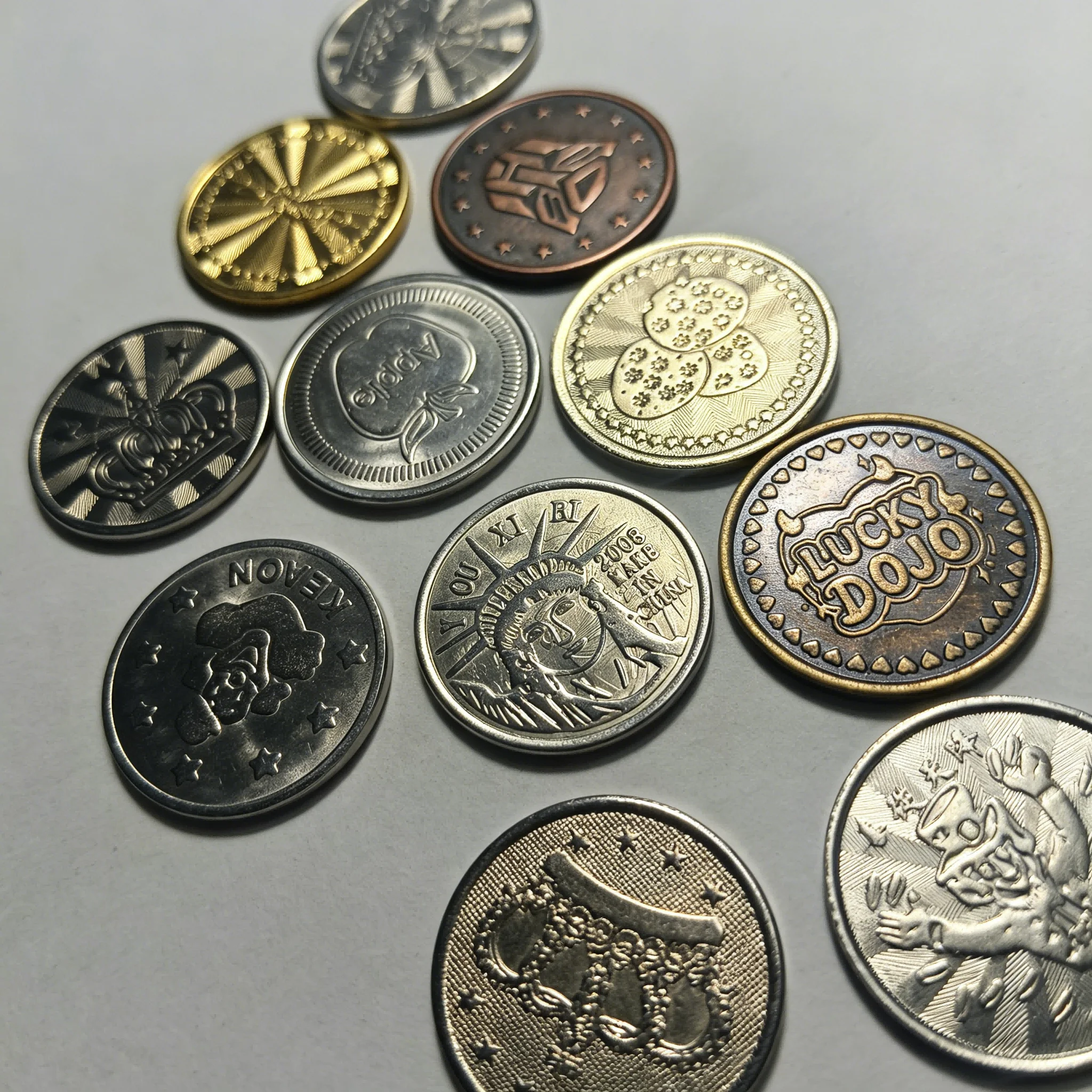 100 sztuk monet arcade ze stali nierdzewnej o średnicy 23/24/25 mm z wzorem korony, używanych do automatów do gier i automatów sprzedających. — zdjęcie produktu 4