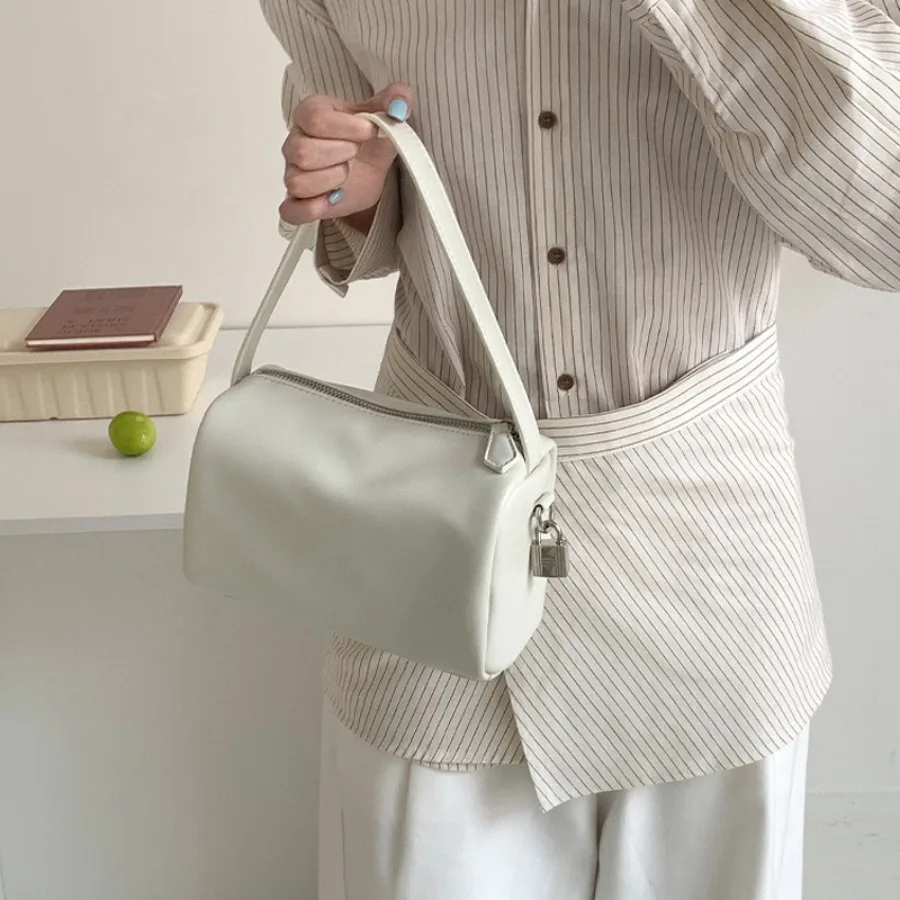 

Осенне-зимняя новая модная простая пригородная сумка подмышками, сотня текстура, сто Бостон, повседневная подушка, женские сумки на плечо