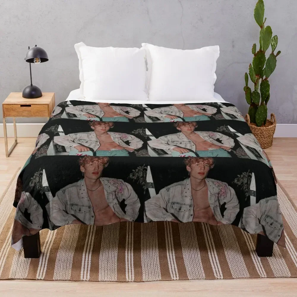 

Vincent Throw Blanket Heavy Sofa Quilt Blankets