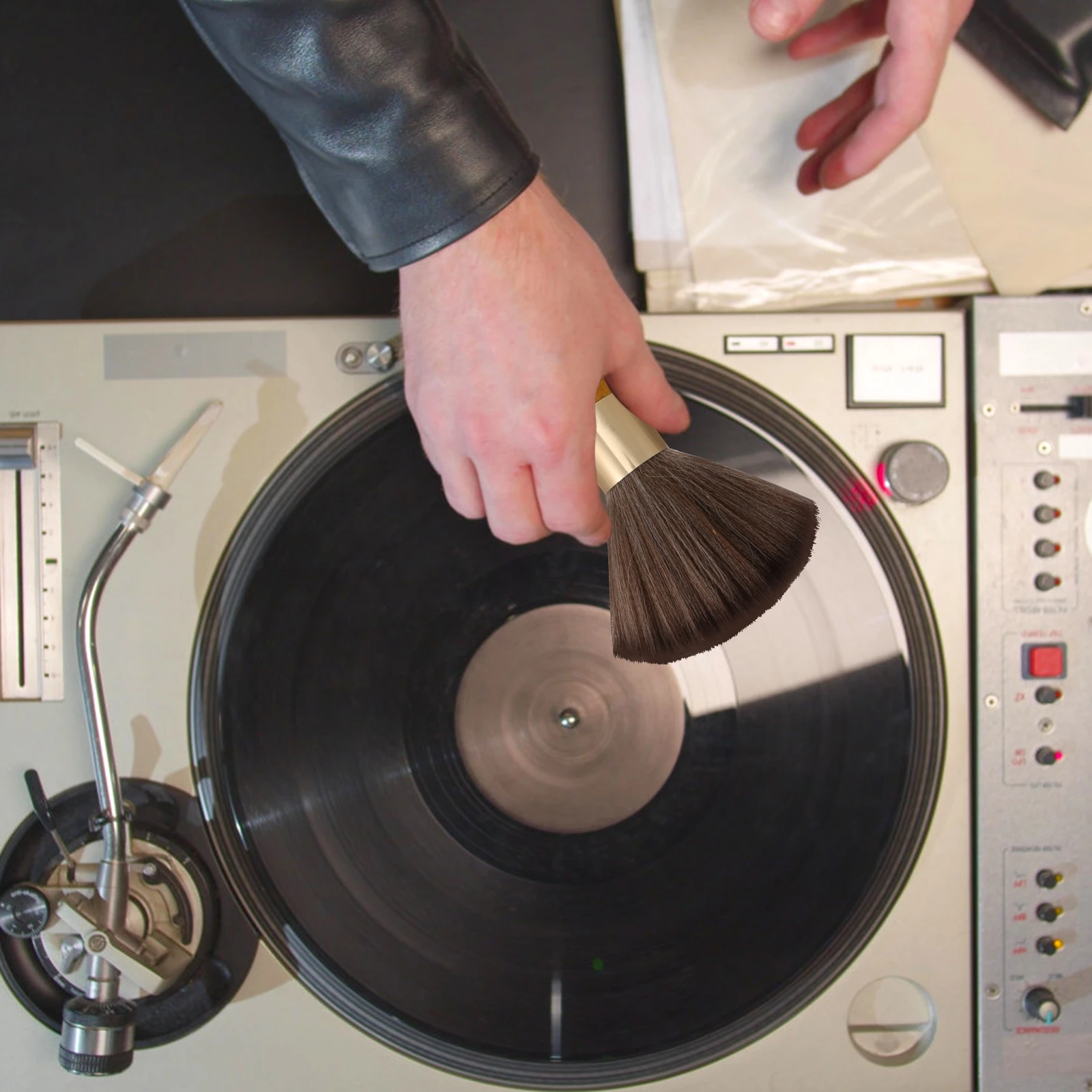 

Cleaning Brush Vinyl Record Cleaner Turntable Cd Album Dust Remover Brush Wooden Handle Design Vinyl Record Cleaner