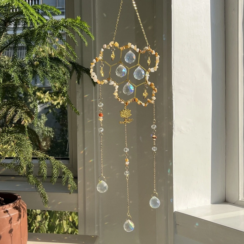 Honeycomb Bee Crystal Sun Catcher Wall Hanging Natural Chip Stones Prism Rainbow Maker Lotus Pendant Window Home Decor Ornaments