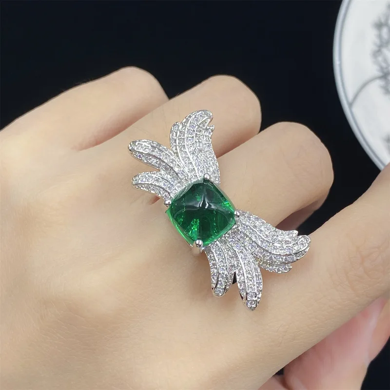 Simulated emerald and diamond vintage court-opening ring set for ladies - light and luxurious party pendant earrings set