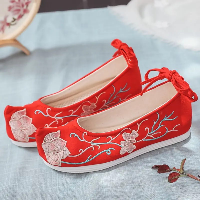 Chinese Style Oriental Women Shoes Canvas Flat Shoes Cosplay Embroidery Traditional Shoes Lady Hanfu Old Beijing Wedding Shoes