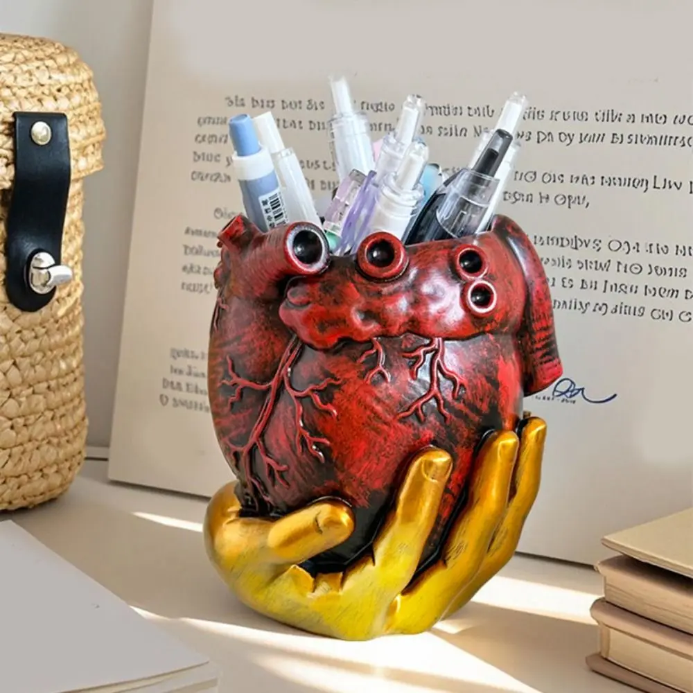 

Creative Vinyl Heart-Shaped Pen Holder Decorative Simulation Makeup Brush Storage Box Vintage Desktop Organizer for Home