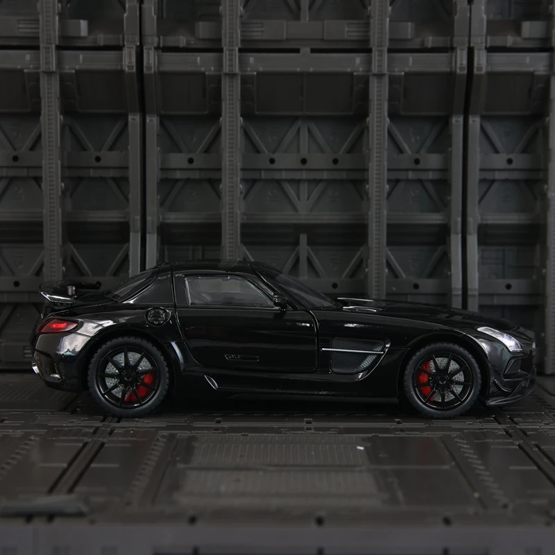 1:24 Mercedes Benz SLR supercoche en miniatura de aleación decoración de coche puertas y capó de motor, el maletero se puede abrir para juguetes para niños