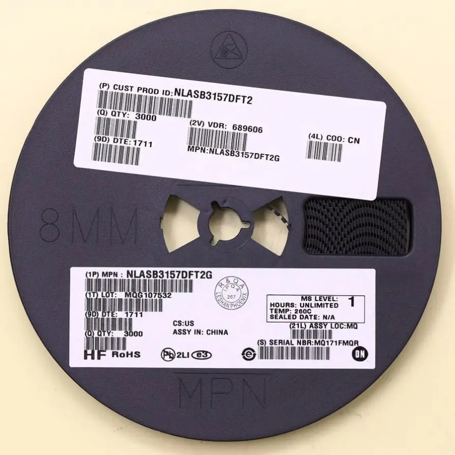 • Interruttore analogico singolo SPDT 6-Pin SC-88