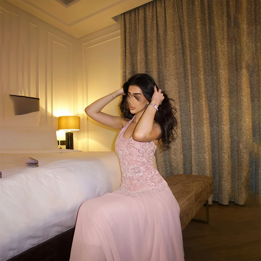 ชุดราตรีสีชมพูทันสมัย แบบสั่งตัดประดับเลื่อม สายคล้องคอ ทรงเอไลน์ ผ้าชีฟองจีบระบายยาวกรอมพื้น สำหรับงานเลี้ยงอย่างเป็นทางการ ปี 2025
