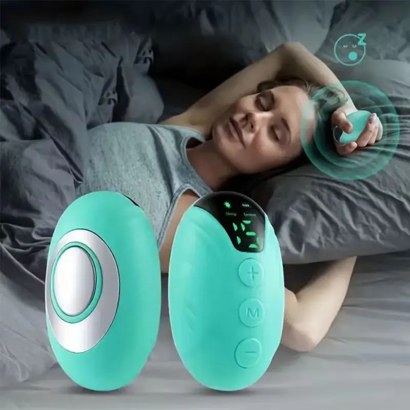 A Handheld Sleep Monitor Helps to Relax and Feel Comfortable