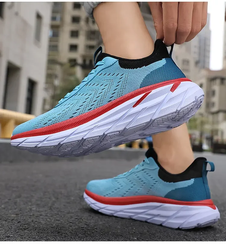 New Fashion Flying Weaving Breathable Lightweight Running Shoes Outdoor Antiskid Casual Shoes 39-45