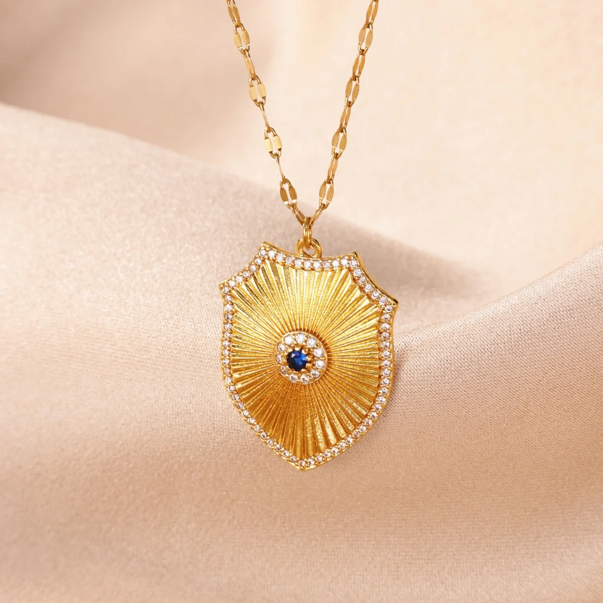 Punk Vintage Shield Nameplated Necklace For Women Men Gold Color Geometric Pendant Necklace Daily Wear Gift Ideas ewelry