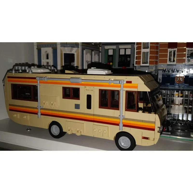 

MOC-134219Classic Movie Drug Manufacturing CargoTransport Truck Building Blocks Model678PartsMOC Creative Toys for Boys and Kids