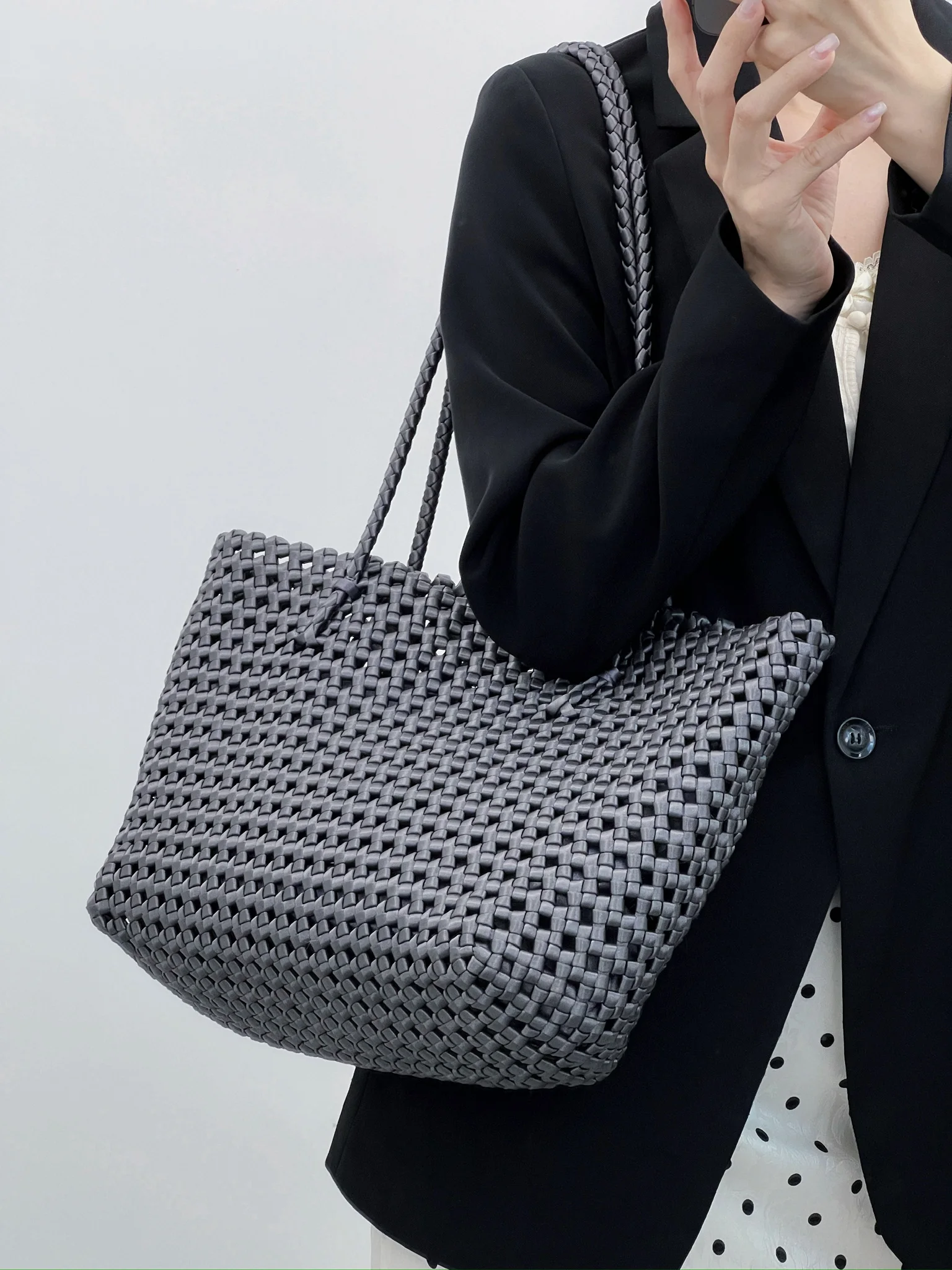 

Premium Handwoven Nylon Trendy Women's Shoulder Bag 2025 Retro Ladies Purse Versatile Fashion Handbag for All Seasons