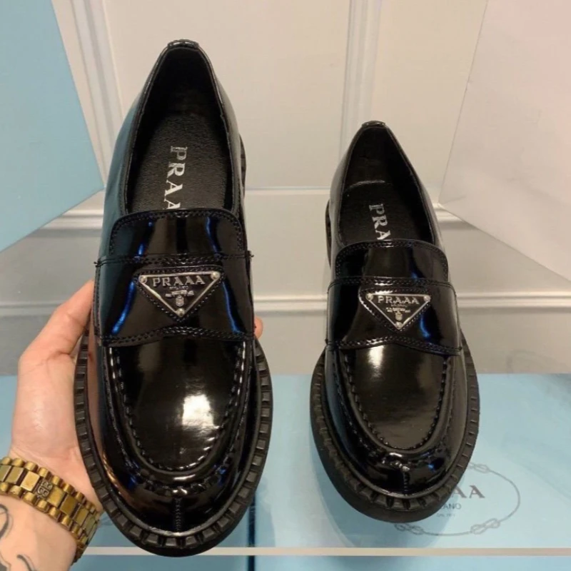 

2026 New Italian Luxury Slip-on Heels for Women - Triangle Logo Loafers - Women's One-piece Retro Thick Heel Shoes