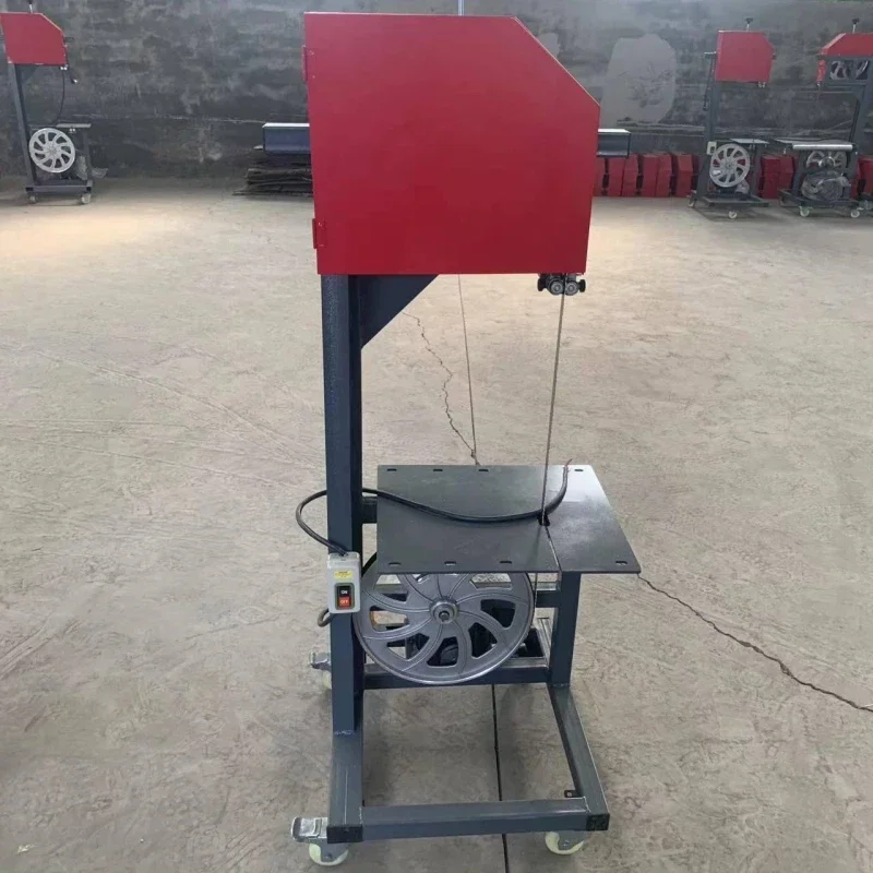 Precision Wood Band Saw Machinery for Furniture Making Low Noise Motor and  Material Dust Collection